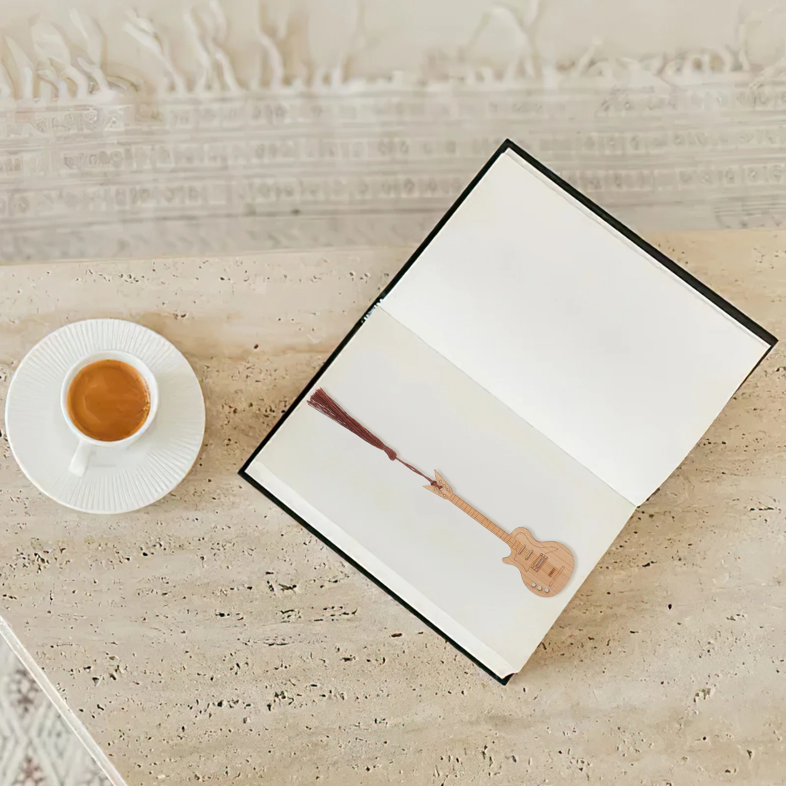 

5Pcs Guitar Shape Bamboo Bookmarks Decorative Tassel Design Book Page Markers for Reading Guitar Modeling Bookmarks