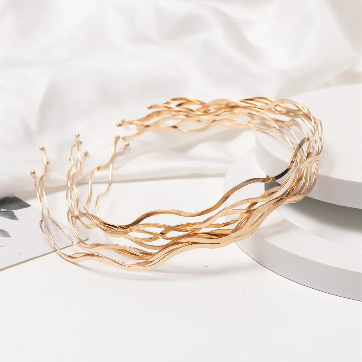 New Metal Wavy Thin Hair Hoop Golden Female Thin Style Simple And Practical Bangs Hair Hoop Going Out Styling Headband