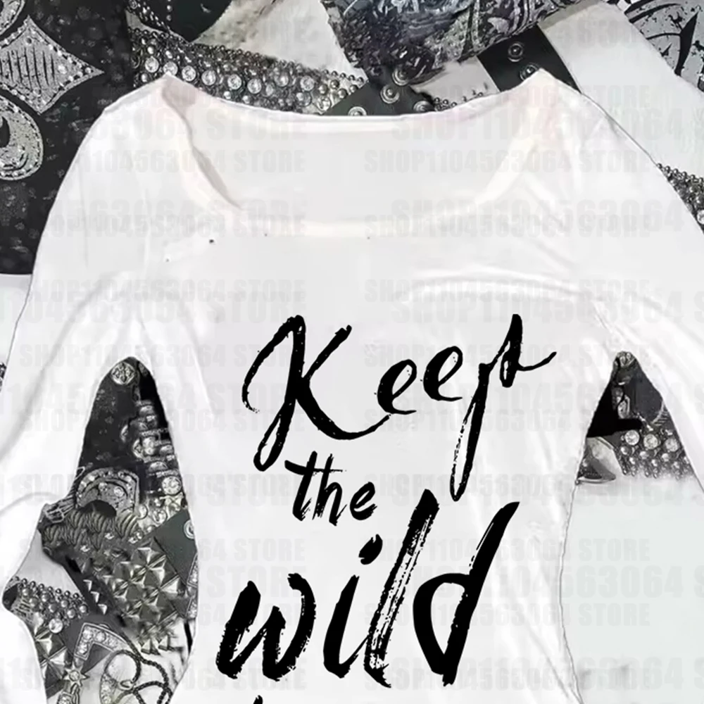 Amerikanisches, minimalistisches, langärmliges Damen-T-Shirt im Alltagsstil mit Buchstabendruck für Herbst und Winter mit schmaler Passform und Rundhalsausschnitt