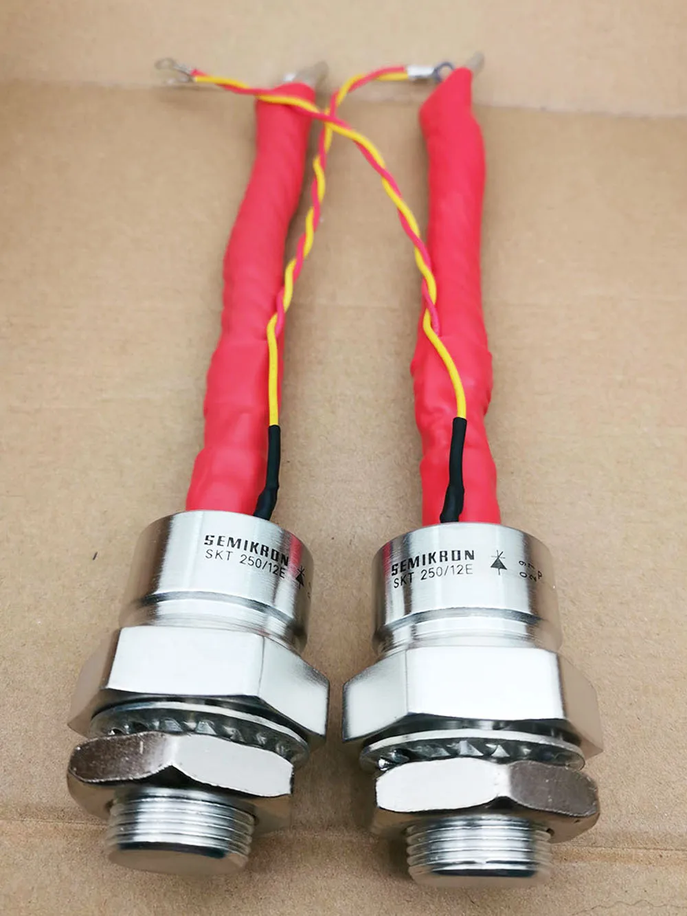 SKT250/12E Screw pin diode thyristor