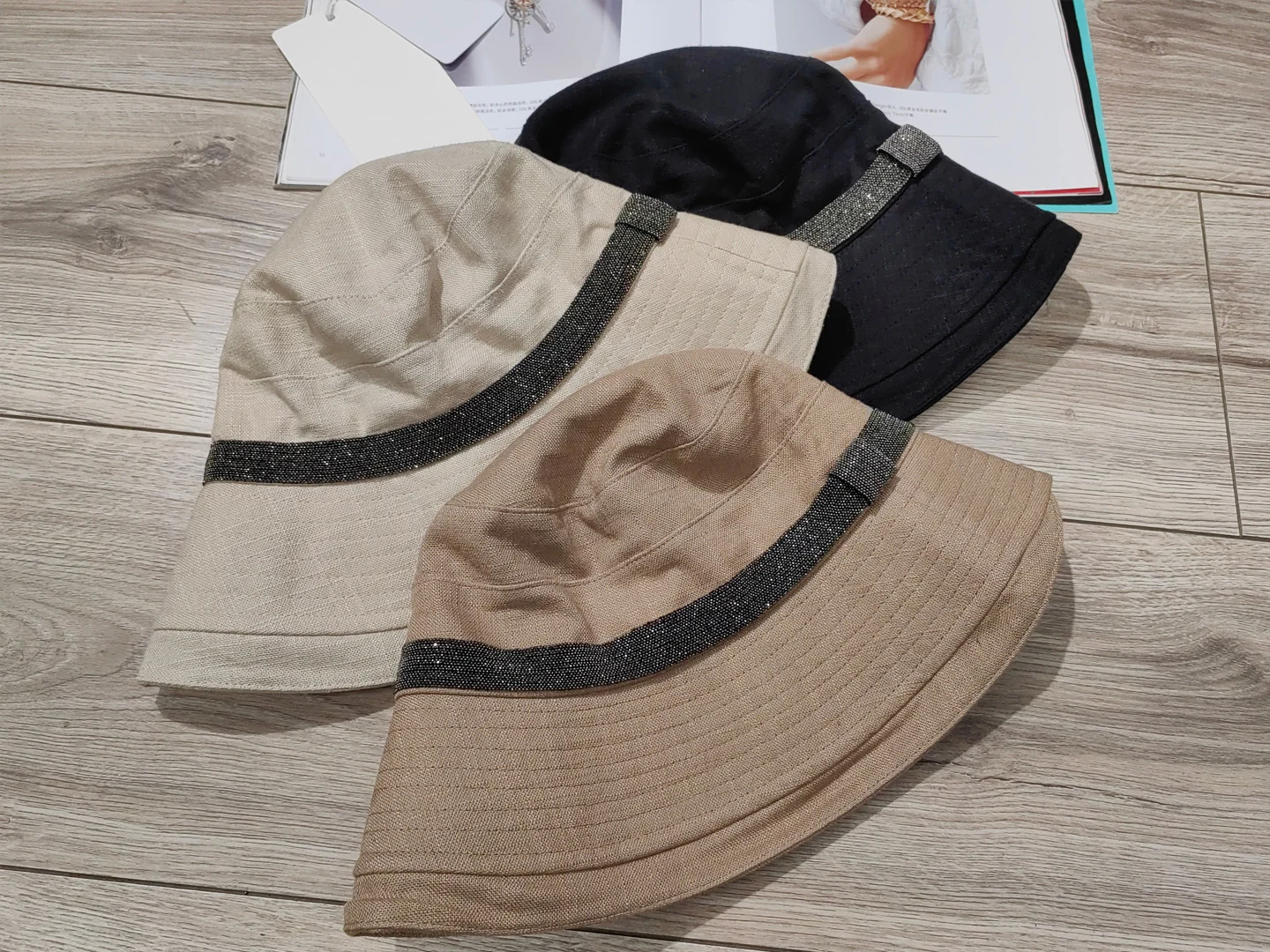 

Женская пляжная шляпа ручной работы с защитой от солнца, в стиле для отпуска, с бисерной цепочкой и дизайном с кисточками