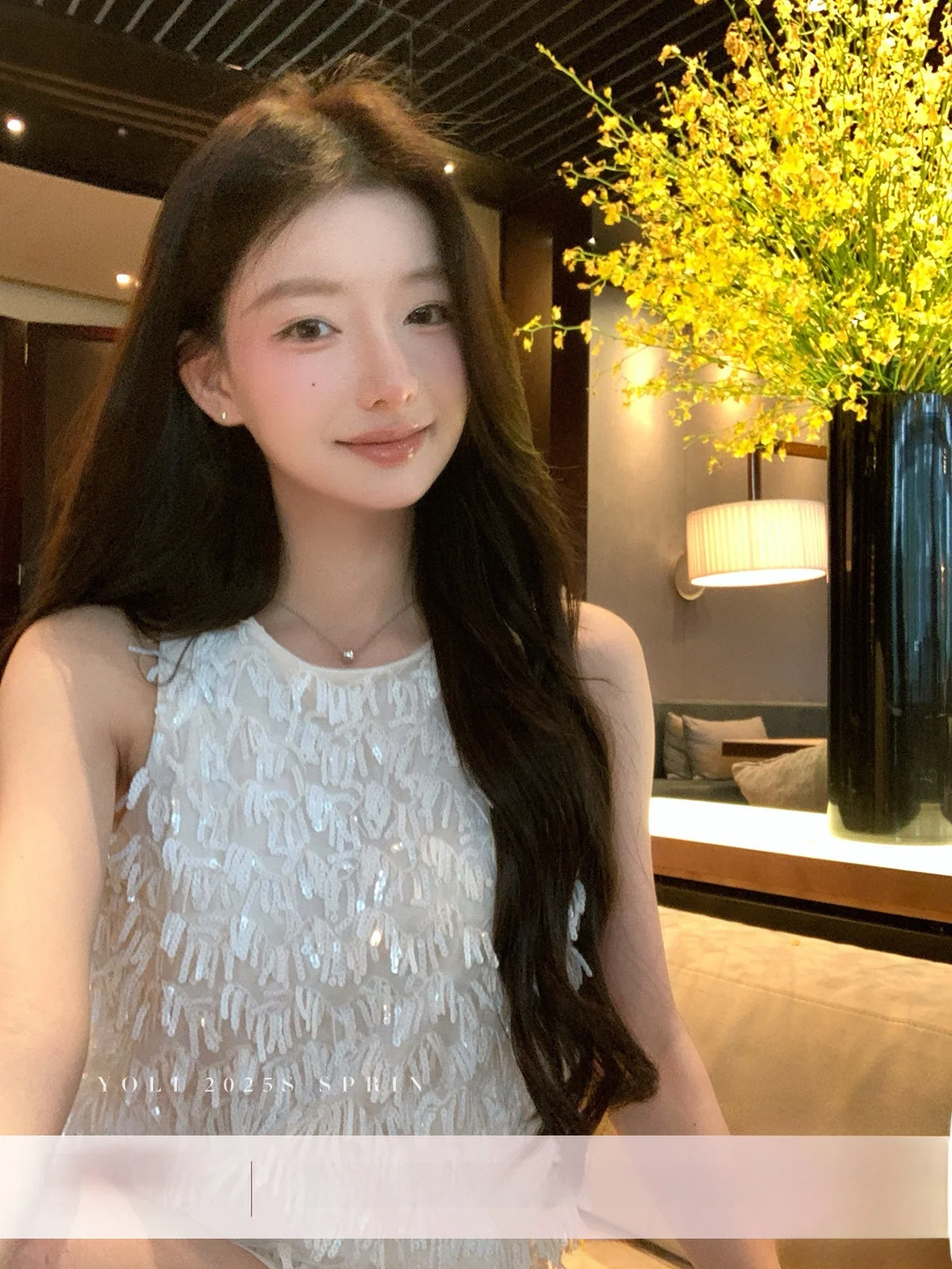 

YOLI Zhang Yuli Baroque Moonlight Design Sequin Women's Svel round Ne ort Vest Faionable Commute Sle Polyester ...