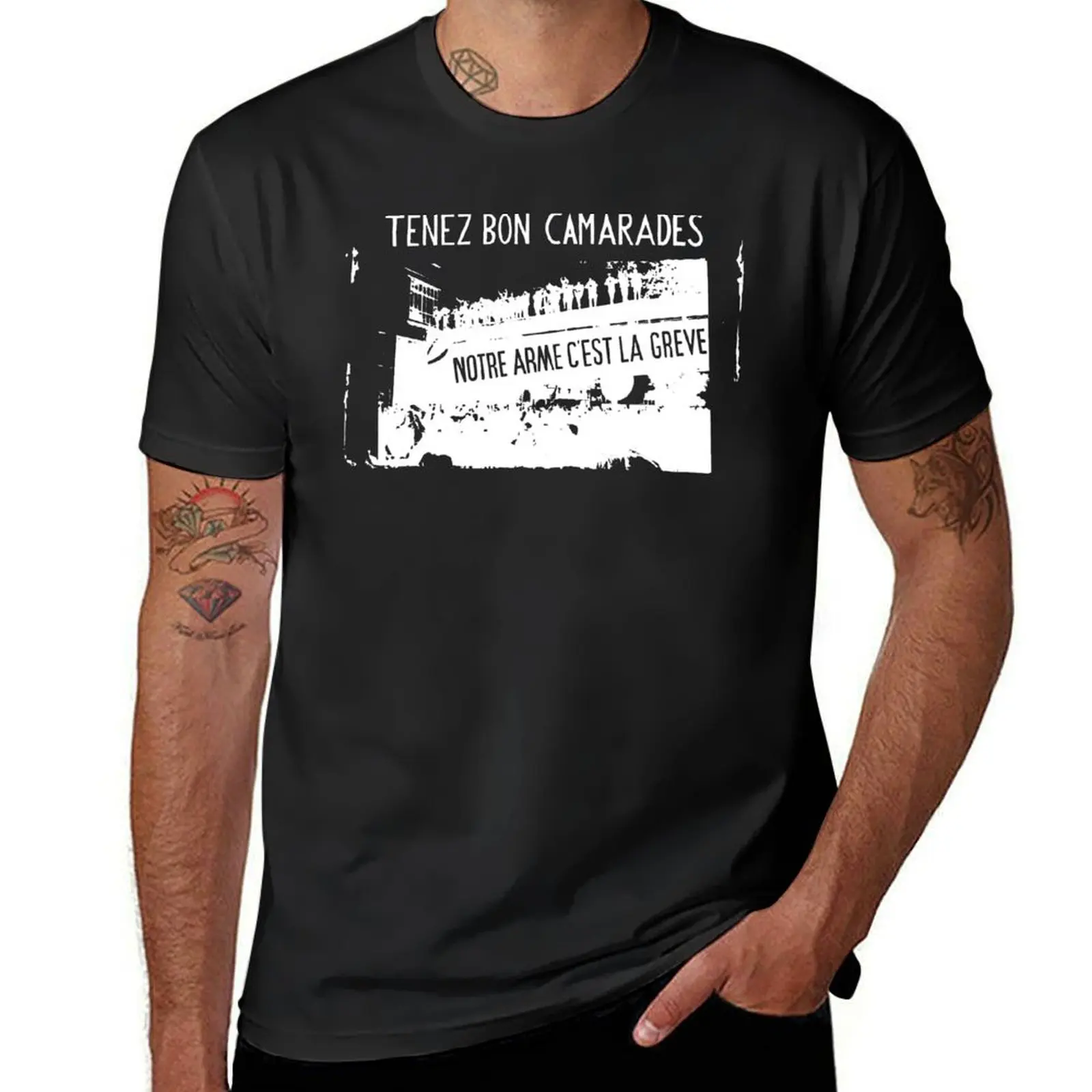 Mai 68 Poster - HOLD ON COMRADES, OUR WEAPON IS THE STRIKE T-Shirt Aesthetic clothing Blouse Men's t-shirts