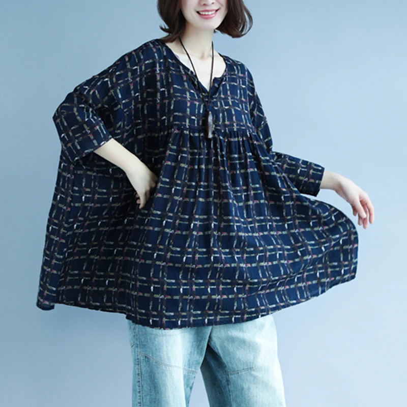 Wygodna koszulka z kwiatowym nadrukiem, wysoki stan, mały dekolt w serek, styl lalki, odzież damska plus size, nowa kolekcja wiosna-lato, uniwersalna.