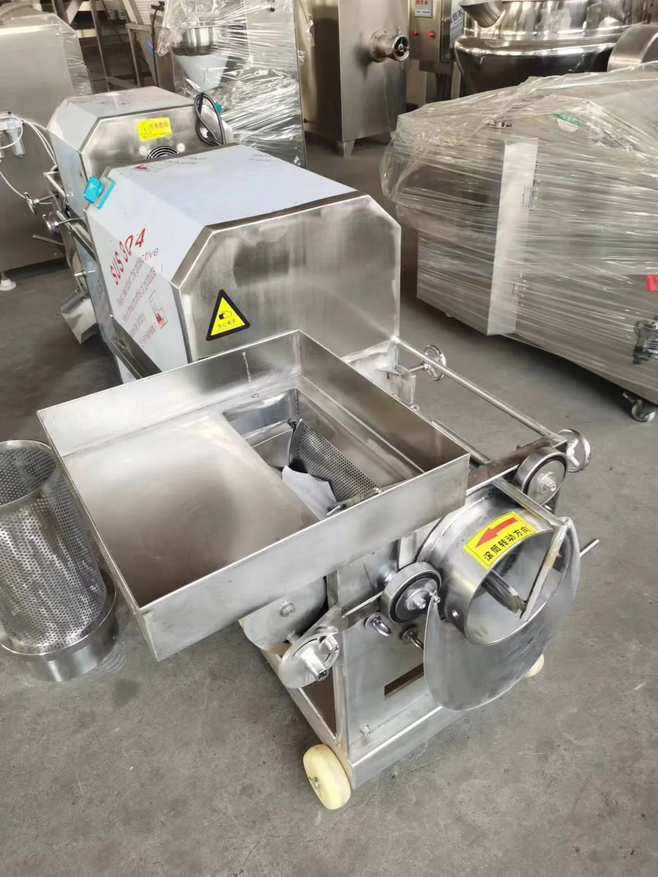 Fish Meat Process Machine Automatic Fish Bone Removal Machine Frozen Fish Bone Grinder