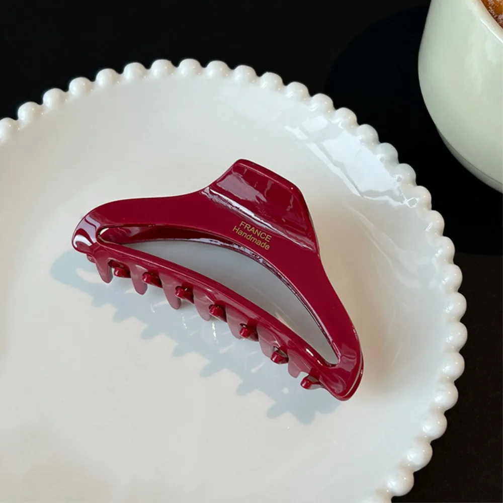 

New French Style Hollow Hair Claw High Quality Sweet Hair Ornament Claw Clip Vintage Hair Clip For Women Girl Gift