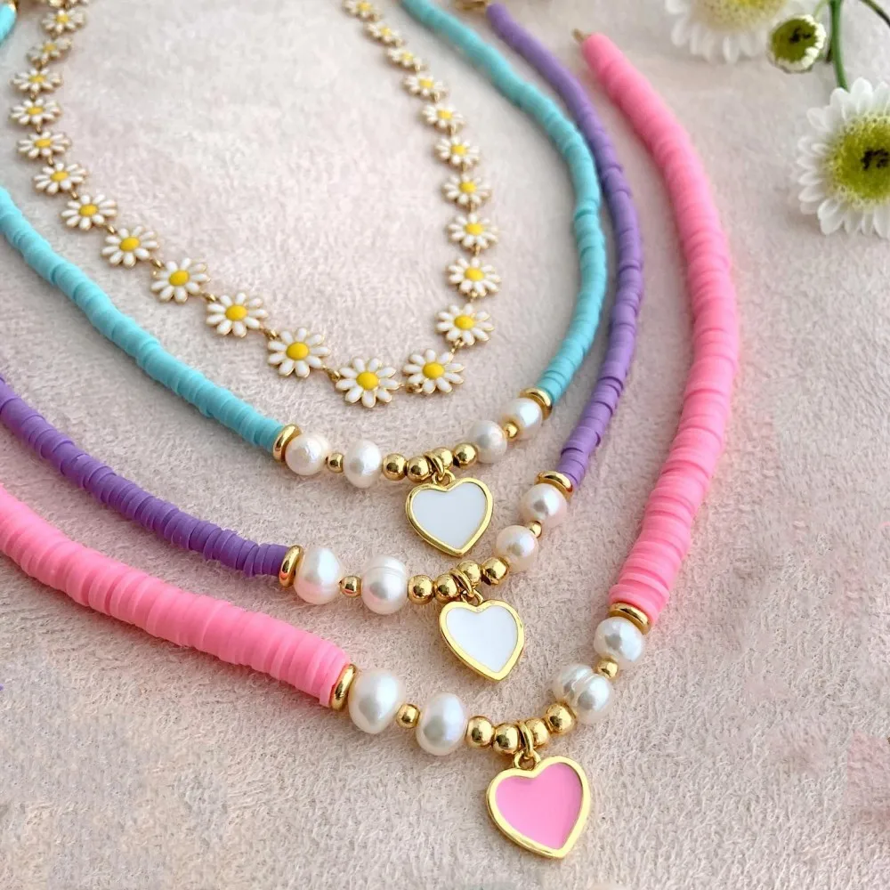 KKBEAD Boho Heart Pendant Necklace for Women Gift Jewelry Polymer Clay Heishi Pearl Beaded Necklaces Daisy Choker Wholesale