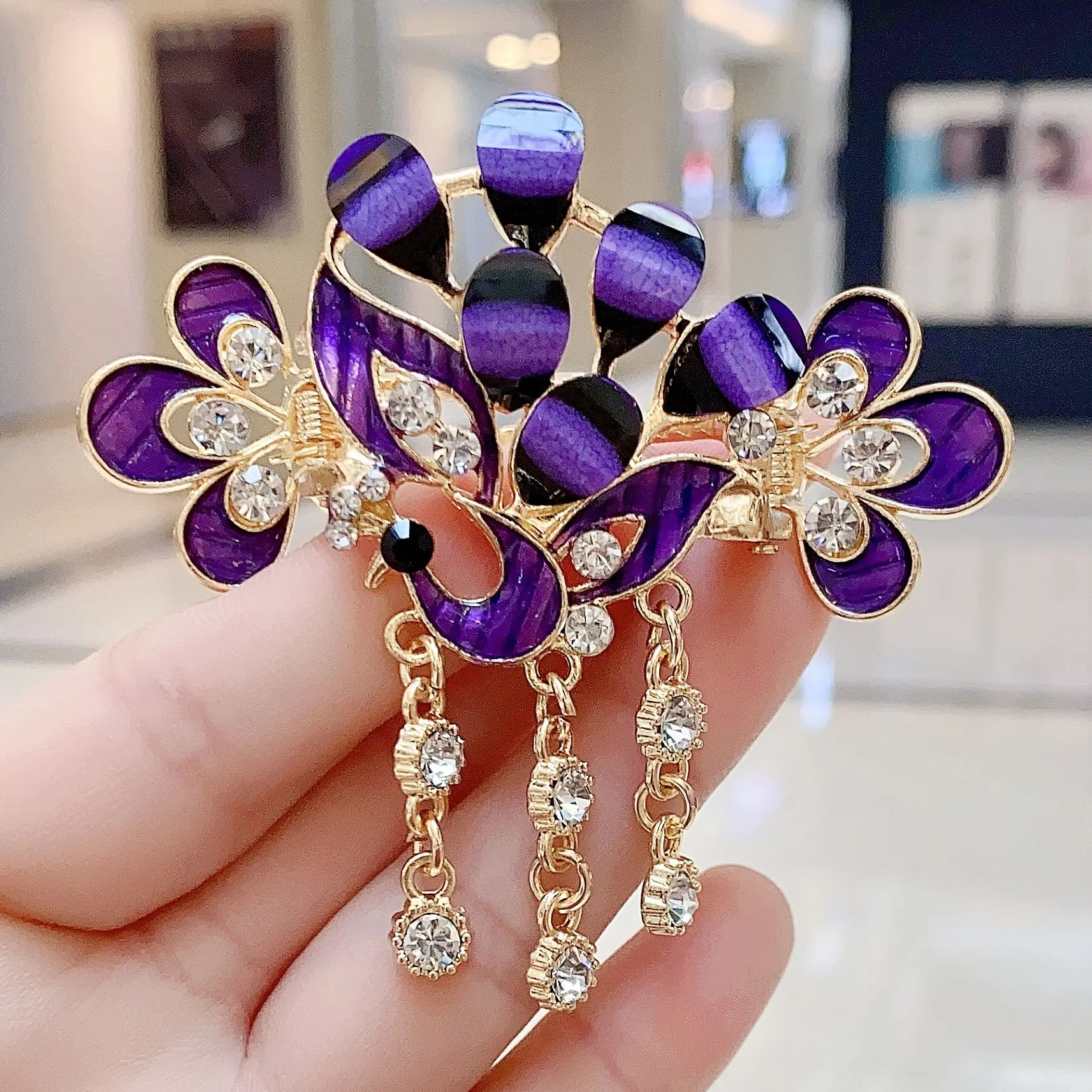 

Women Ladies Girls Fashion Tassels Alloy Crab Hair Clip Female Headdress Summer Autumn Small Hair Claw Temperament New Headwear