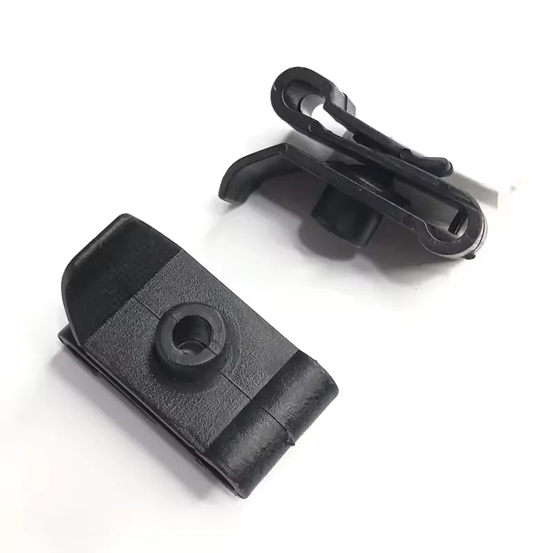 90467-05114 10PCS R-252 U-shape nut screw retainer suitable for U-shape nut fixing buckle of bumper fender of Toyota Camry.