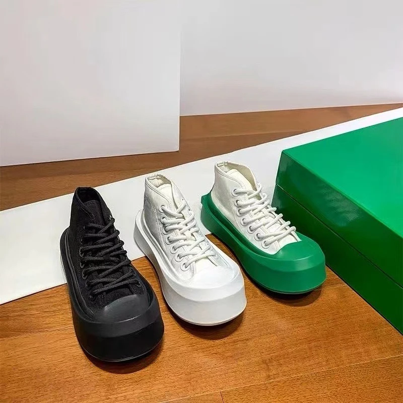 

Board shoes 2026 high-top platform Mickey big-headed shoes for men and women, lace-up casual canvas