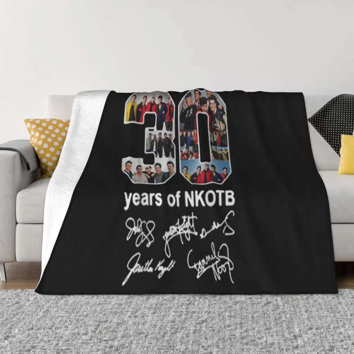 30 Years Of Nkotb Signatures Leisure Animal Female Womens Cheap Price Cartoon Normal Chinese Style Kawaii Throw Blanket