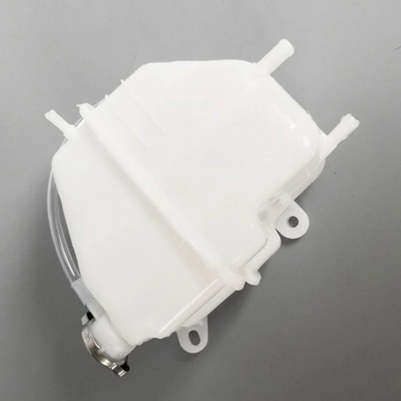 Car Engine Radiator Coolant Reservoir Expansion Tank MB924891 For Mitsubishi L 400 L400 Space Gear Coolant Water Tank Parts