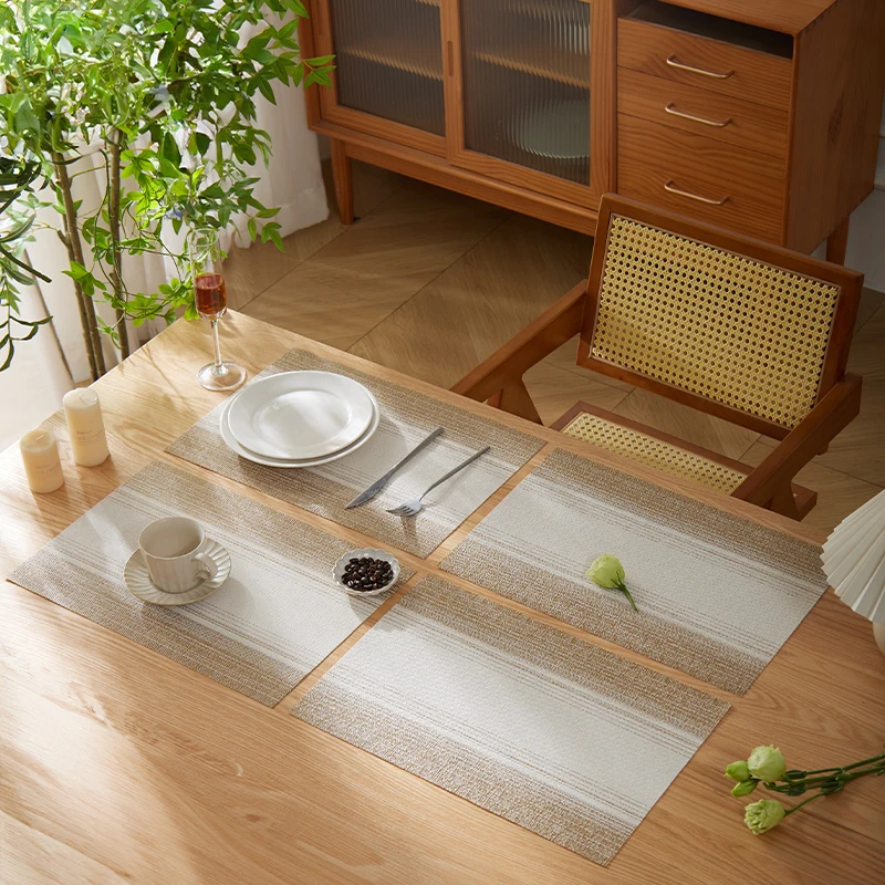4 Stück/6 Stück PVC-Vinyl-gewebte Esstischmatten, langlebige Tischsets für den Esstisch, waschbare geflochtene Vinyl-Tischsets für die Küche