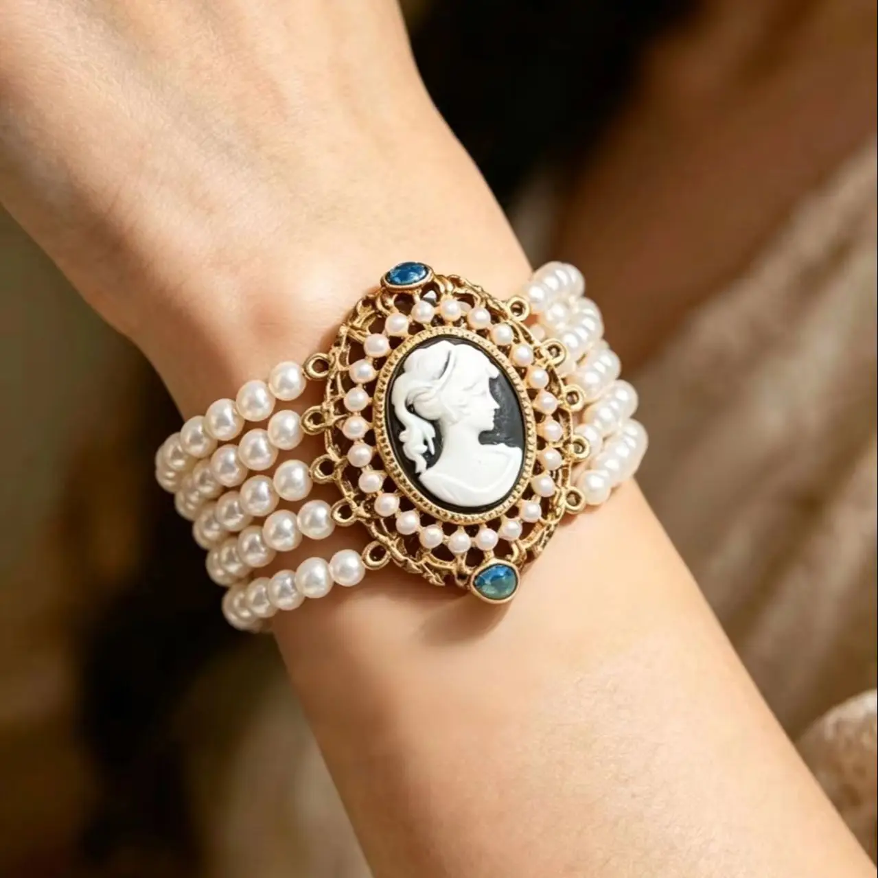 Vintage Cameo Multi-layer Pearl Bracelet, Medieval Beauty Portrait Embossed Palace Style Elastic Bracelet