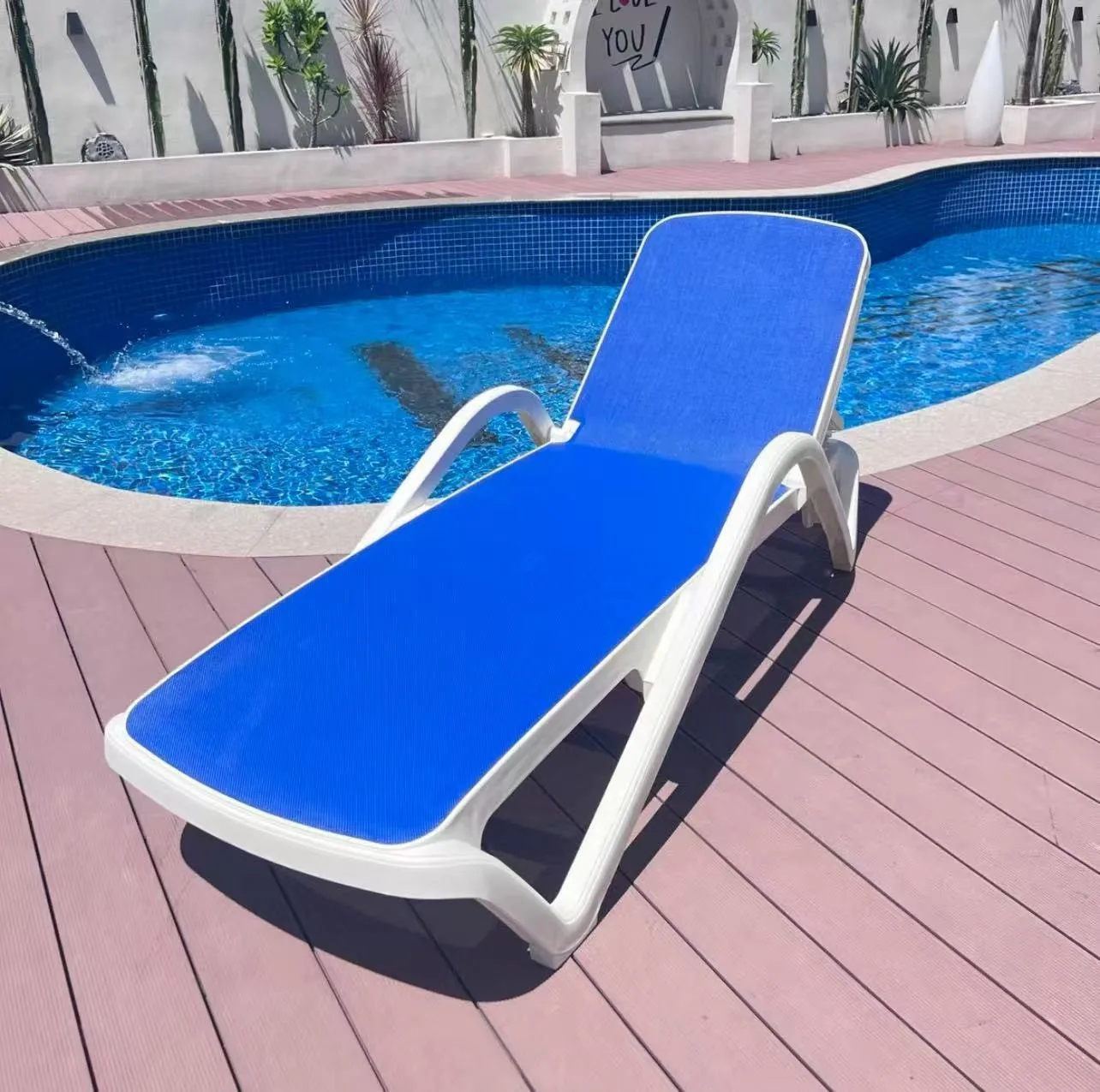 Outdoor plastic beach chair hot spring hotel swimming pool leisure outdoor bed