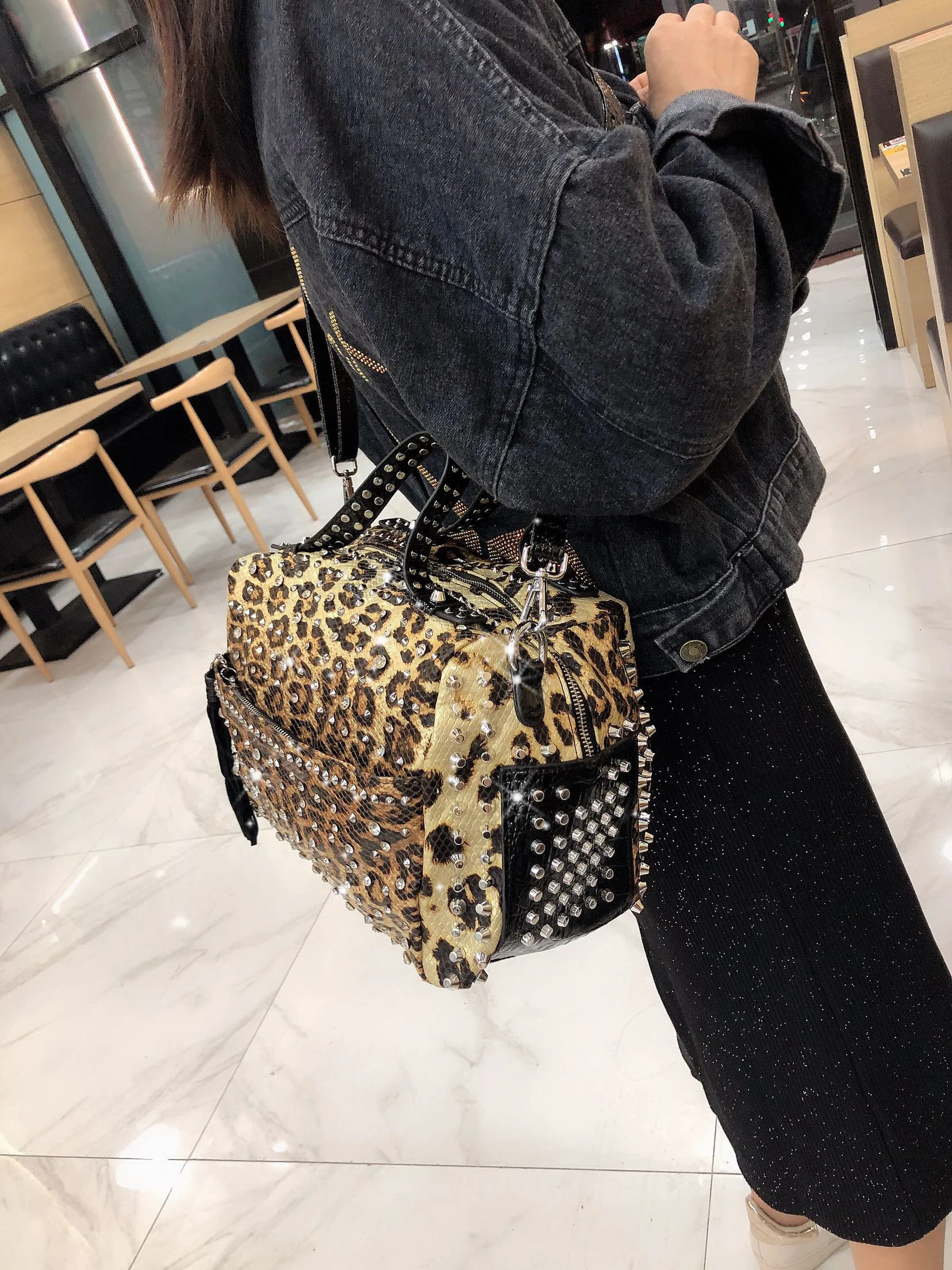 Rivet Rhinestone Women Bag New All-Match Diamond Bag Women's Fashion Diamond Shoulder Messenger Bag