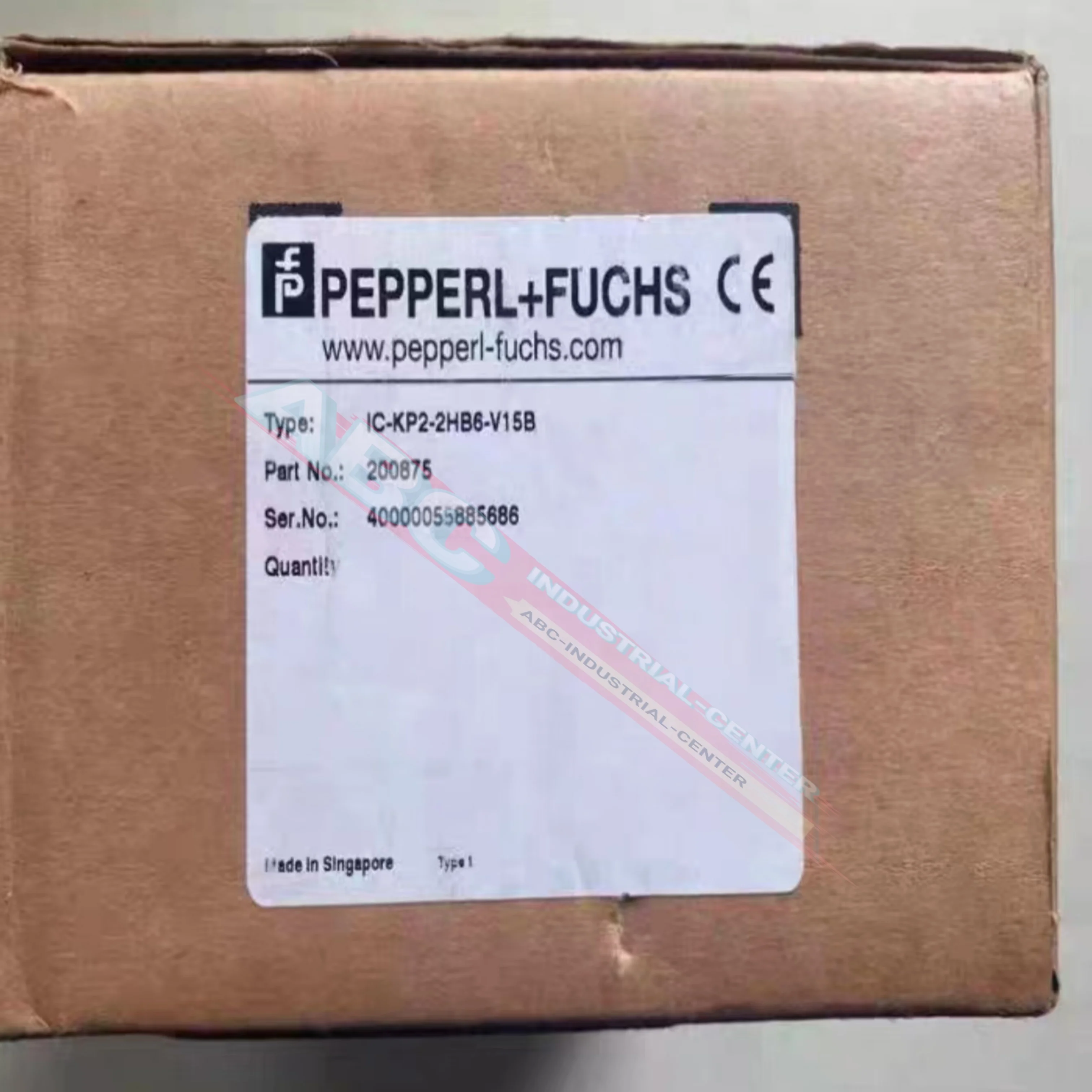 

IC-KP2-2HB6-V15B 200875 совершенно новый датчик