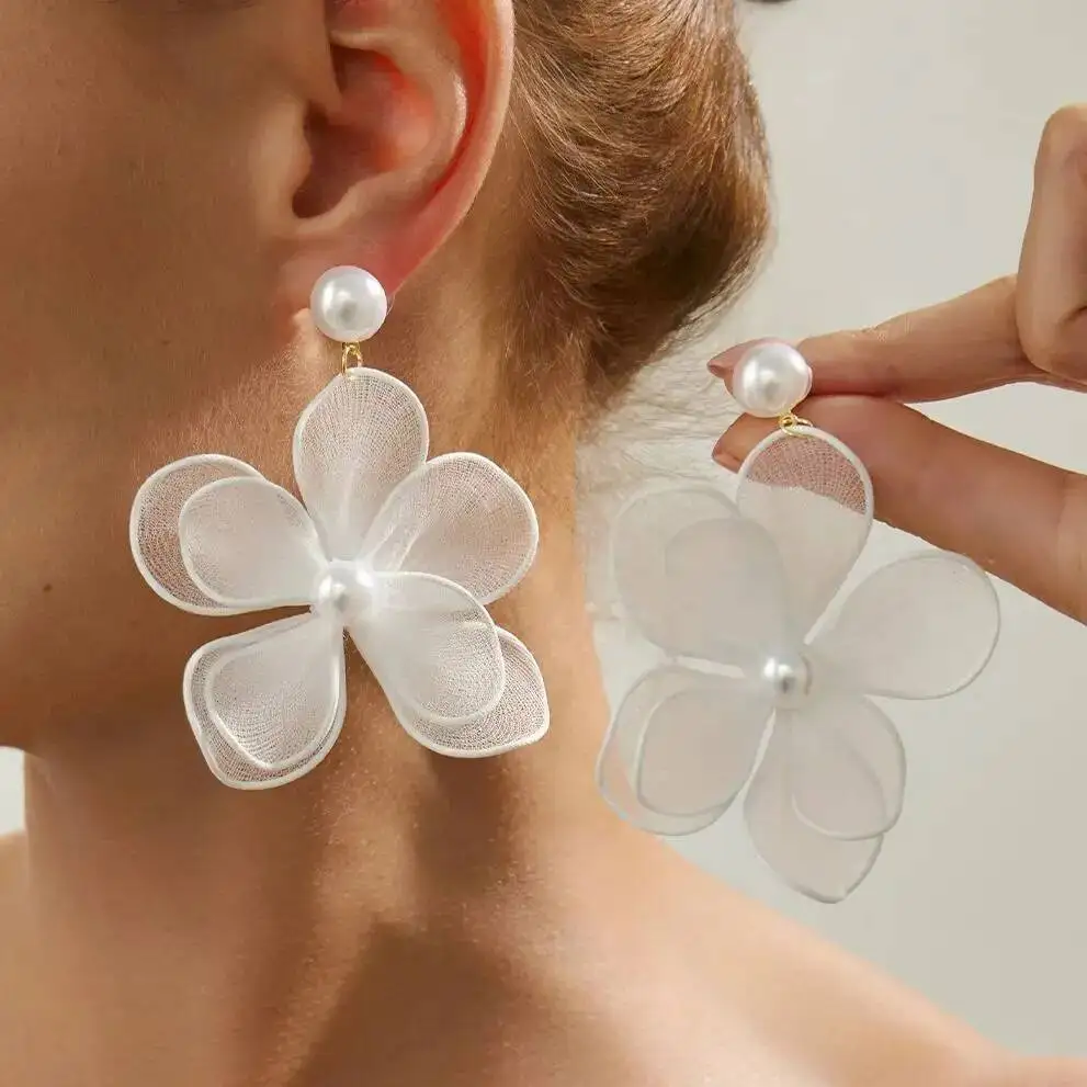 مزاجه Salircon مبالغ فيها تقليد اللؤلؤ زهرة كبيرة قلادة أقراط للنساء العصرية أنيقة الأذن اكسسوارات مجوهرات