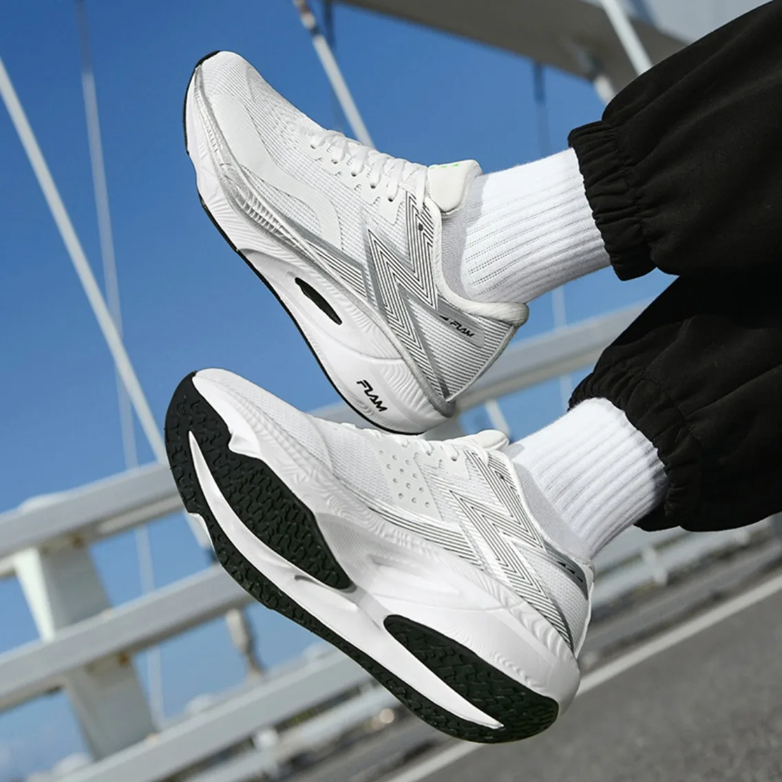 Men Running Shoes Carbon Plate Racing Sneakers Cushioned Anti-slip Breathable Mesh Training Tennis Casual Athletic Shoes Unisex