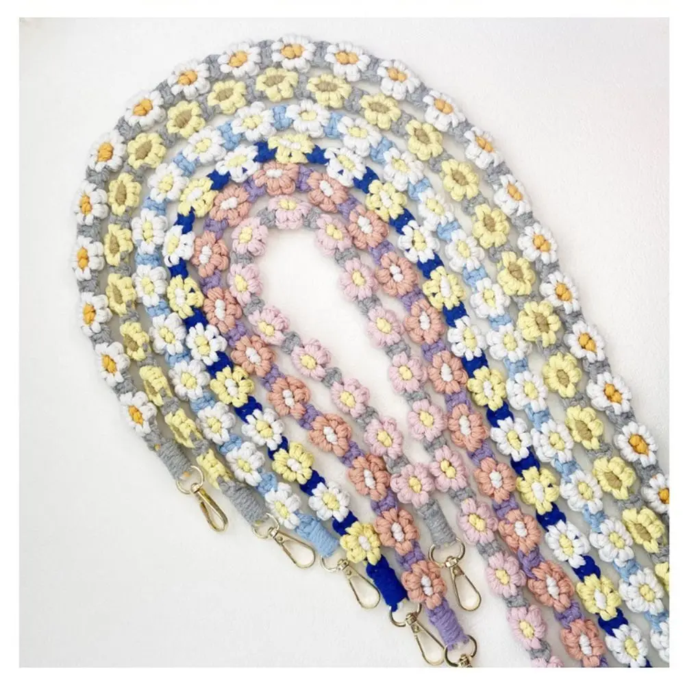 

Брелок ручной работы из макраме в виде ромашки, милый цветочный брелок в стиле бохо для телефона, креативный ремешок из хлопкового шнура в богемном стиле для сумки