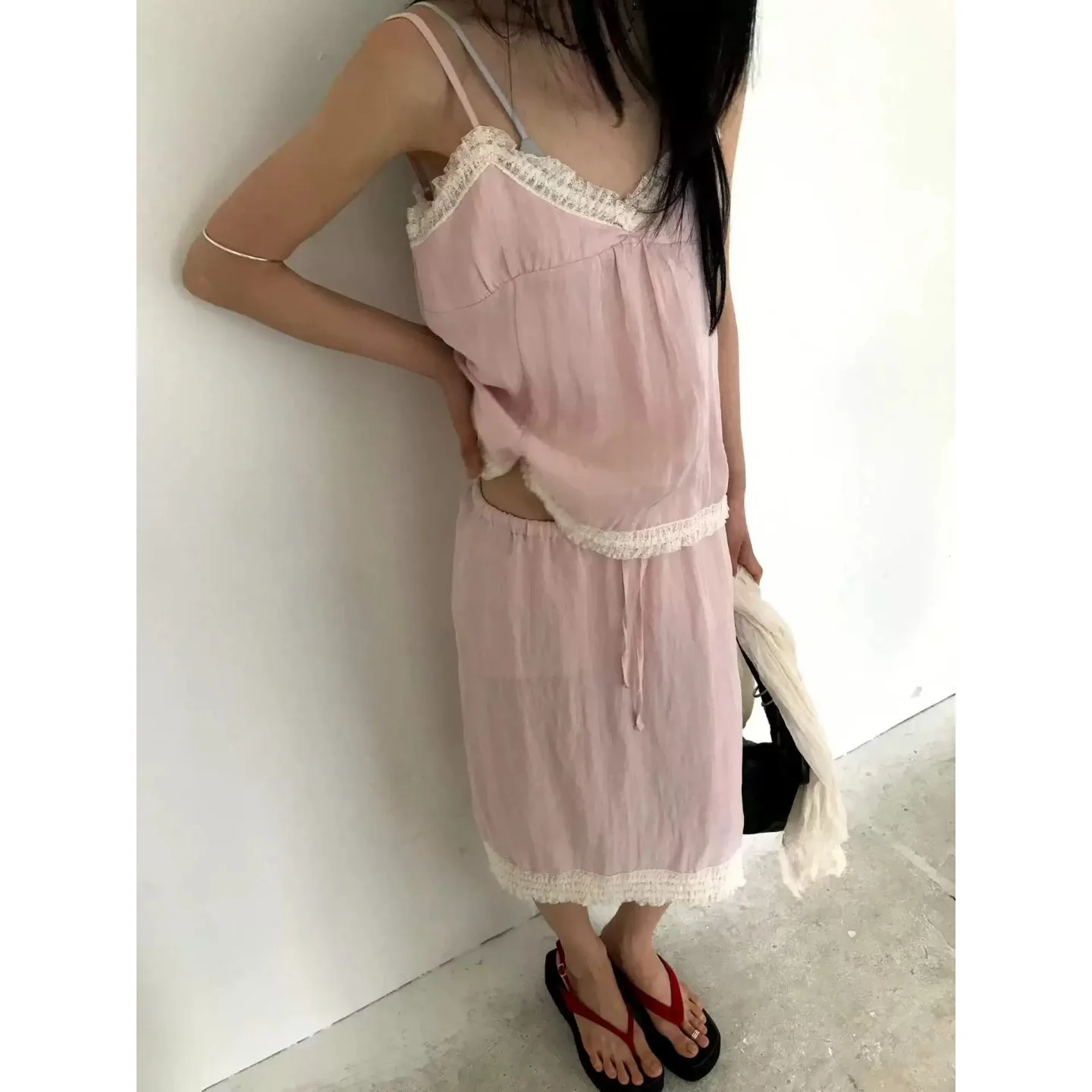 

Chic Summer 2026 Sweet Ruffle Splice Vest Design High Waist Midi Skirt Set Women's Fashion Ensemble Four Seasons Wear