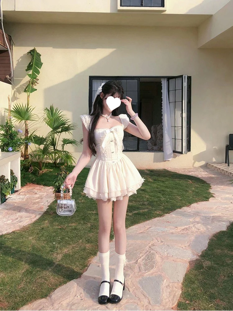 

SYJ Shuyijia Ballet Style Fly Sleeve Square Collar Dress Women's Waist Cinching Slimming Lace Puffy Skirt Short Dress