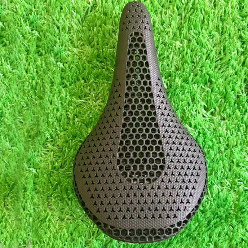 เบาะจักรยานแบบ 3 มิติ พิมพ์ด้วยเครื่องพิมพ์ 3 มิติ ขนาด 7*10 นิ้ว สำหรับผู้ชาย ผู้หญิง ไตรกีฬา จักรยานเสือภูเขา จักรยานเสือหมอบ อะไหล่จักรยาน