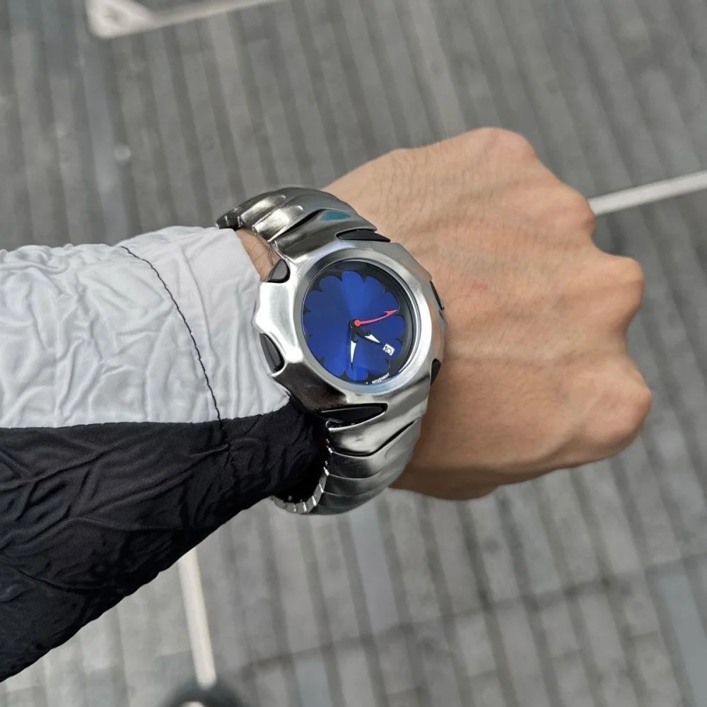 Vintage Personalized Creative y2k Alien Blade Men's Watch Night Light Waterproof Calendar Function Ins Style Men's Quartz Watch