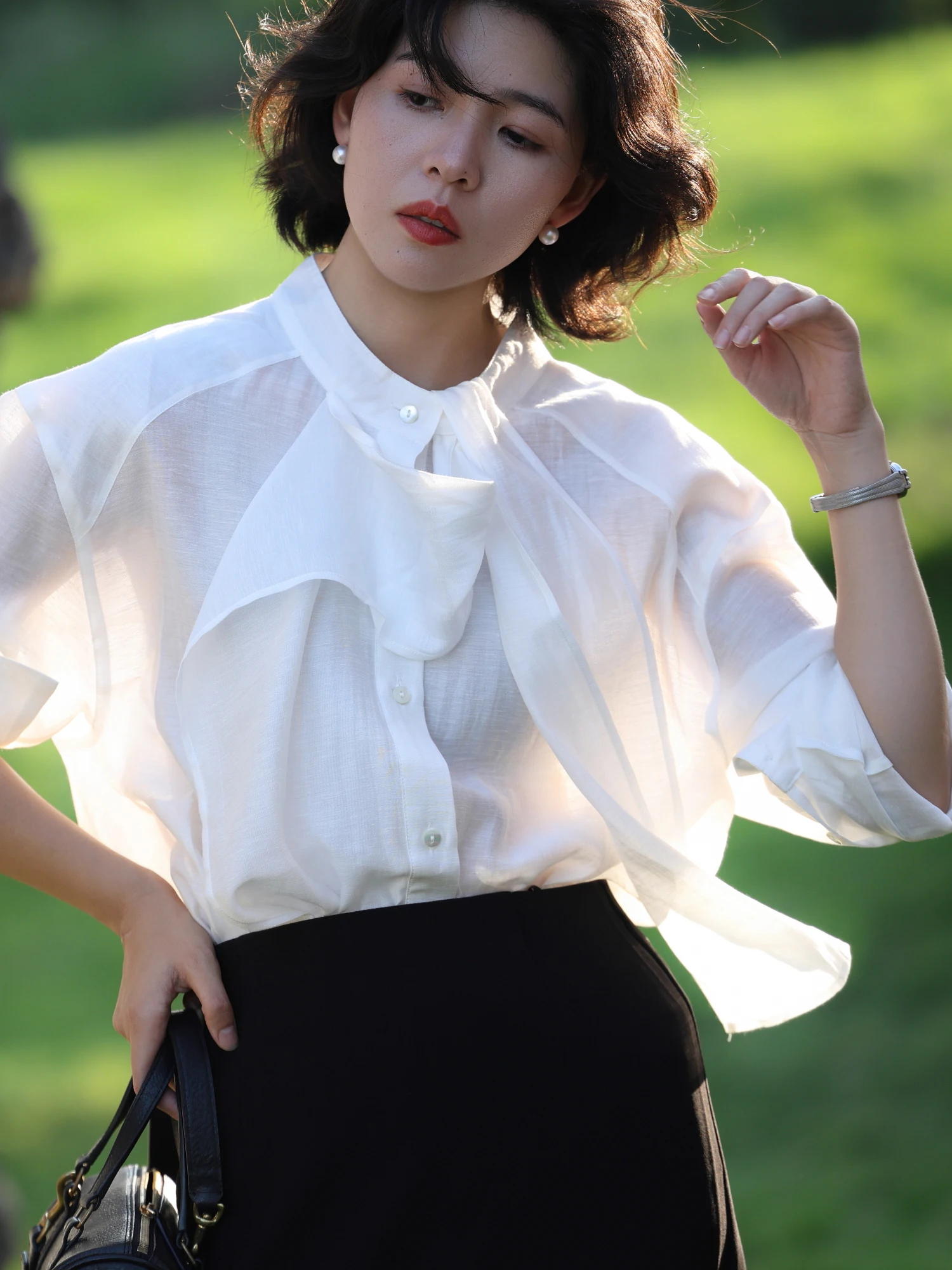 

Ele lectual Loose White irt with Sa Long Sve f Transparent Early Autumn Small Stand Collar Commute Top