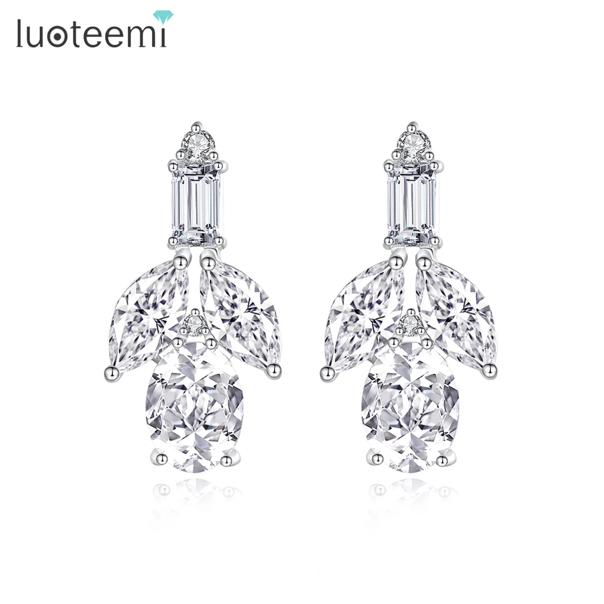 

LUOTEEMI Geometric Stunning Clear Cubic Zirconia Water Drop Stud Earrings for Women Christmas Party Girl Cute Accessories