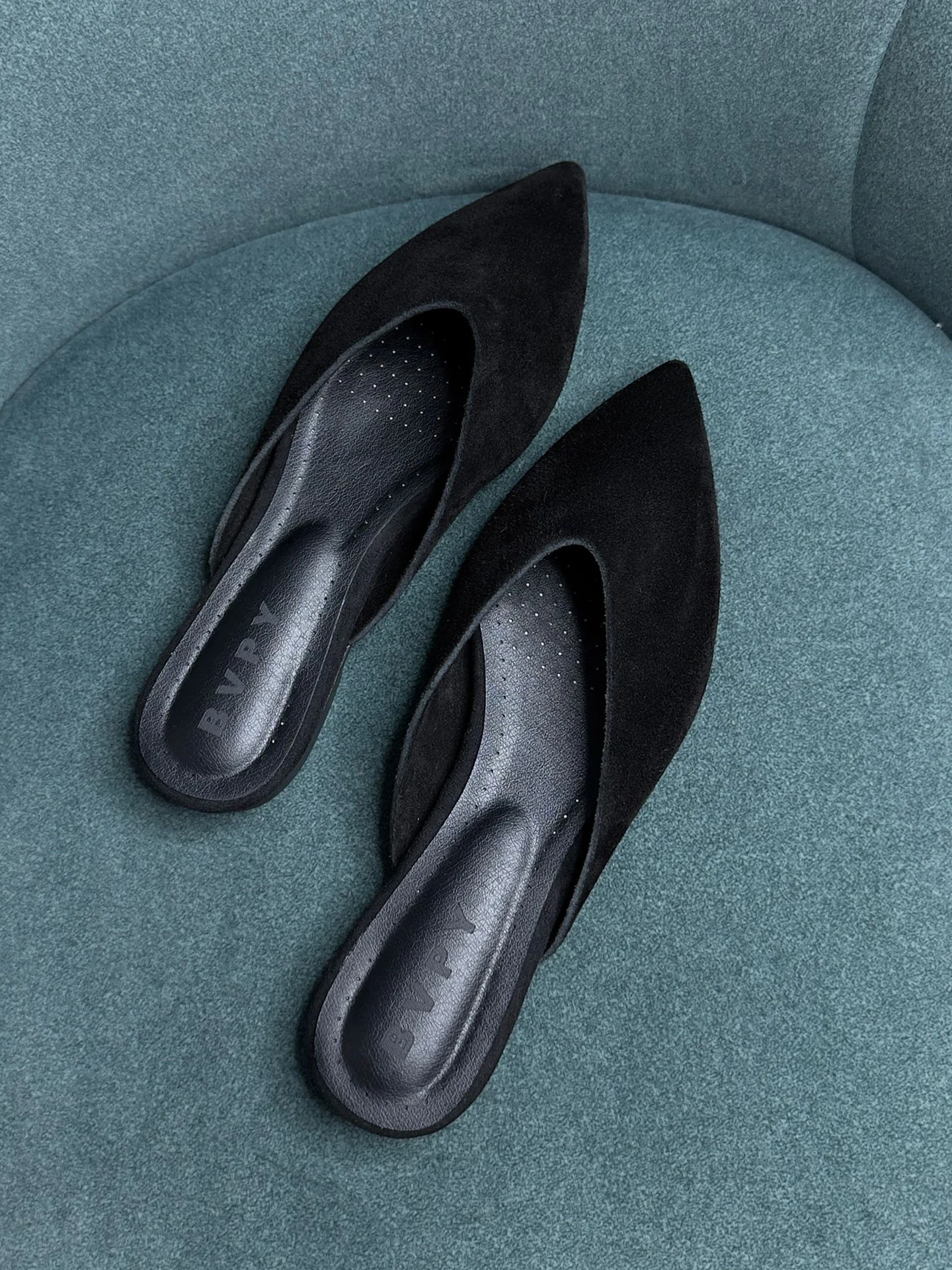 Genuine Leather Flat Bottom Slippers Women's Spring New V-Notch Pointed Toe Kenbo Sheepskin Mule Shoes Versatile Backless Sli...