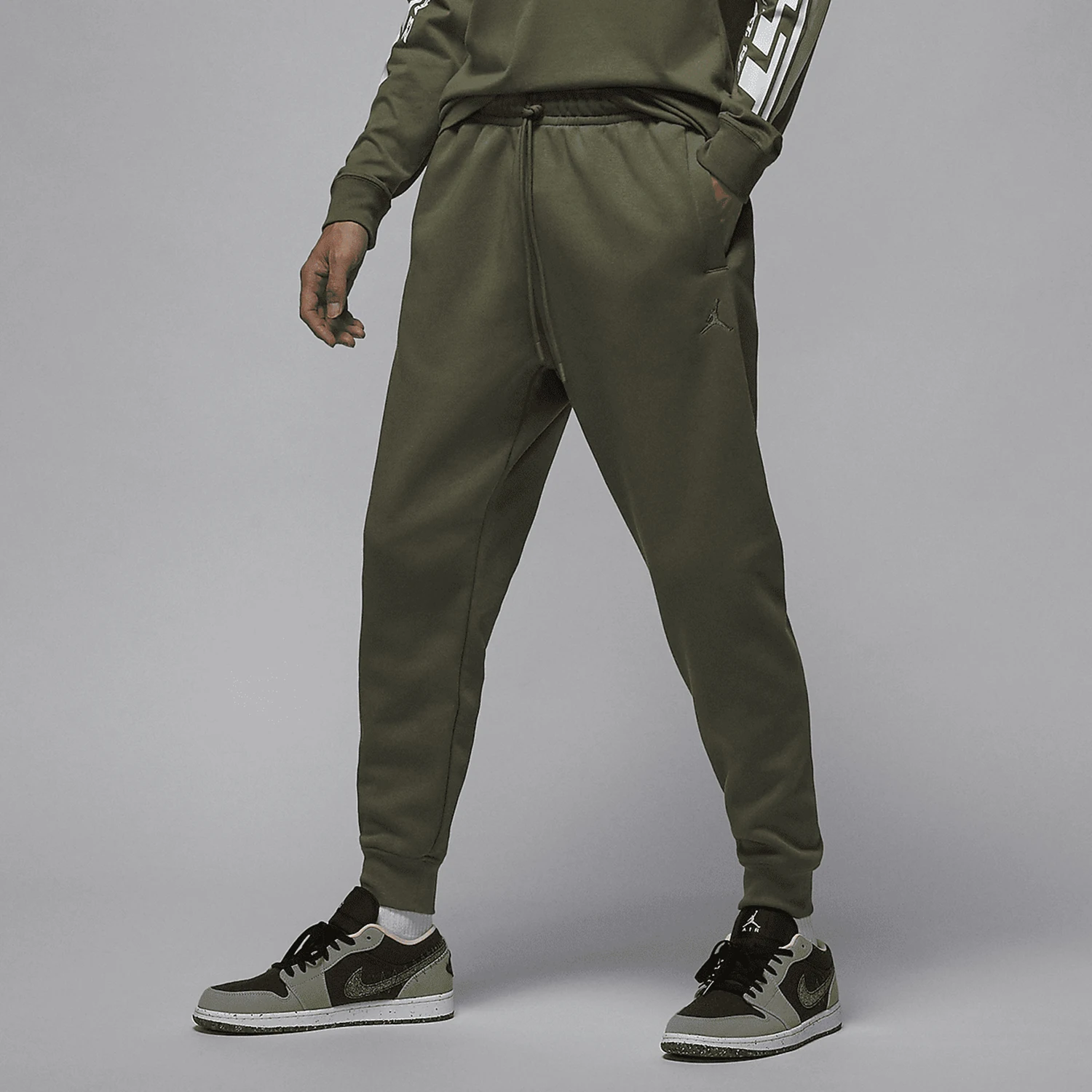 

Nike genuine JORDAN Men's Fleece-Lined Joggers FV7230-222