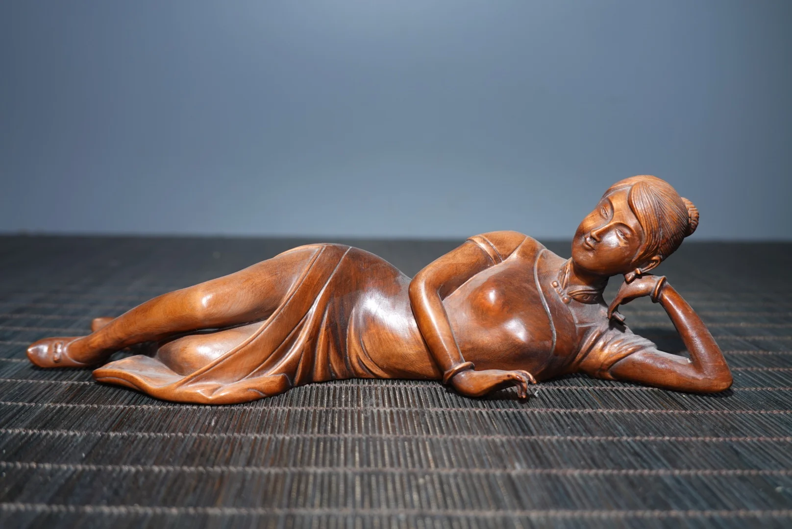 

Huangyang Wood Carved Sleeping Beauty Desktop Decoration Ornament