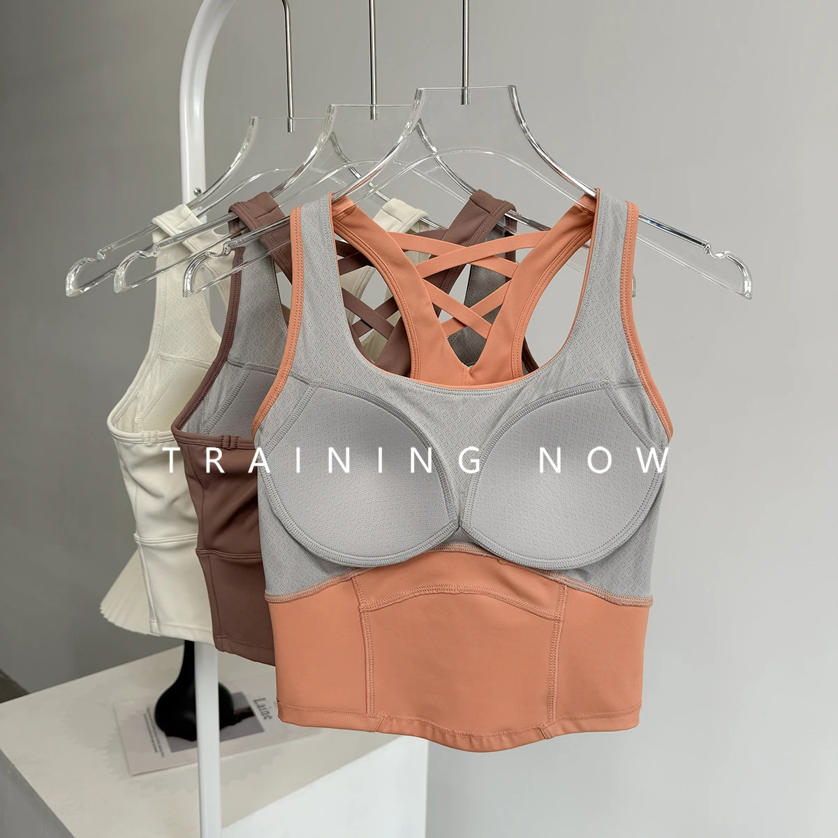 

Integrated sports bra for women wearing outdoor running shock-proof gathering underwear professional Pilates yoga fitness vest