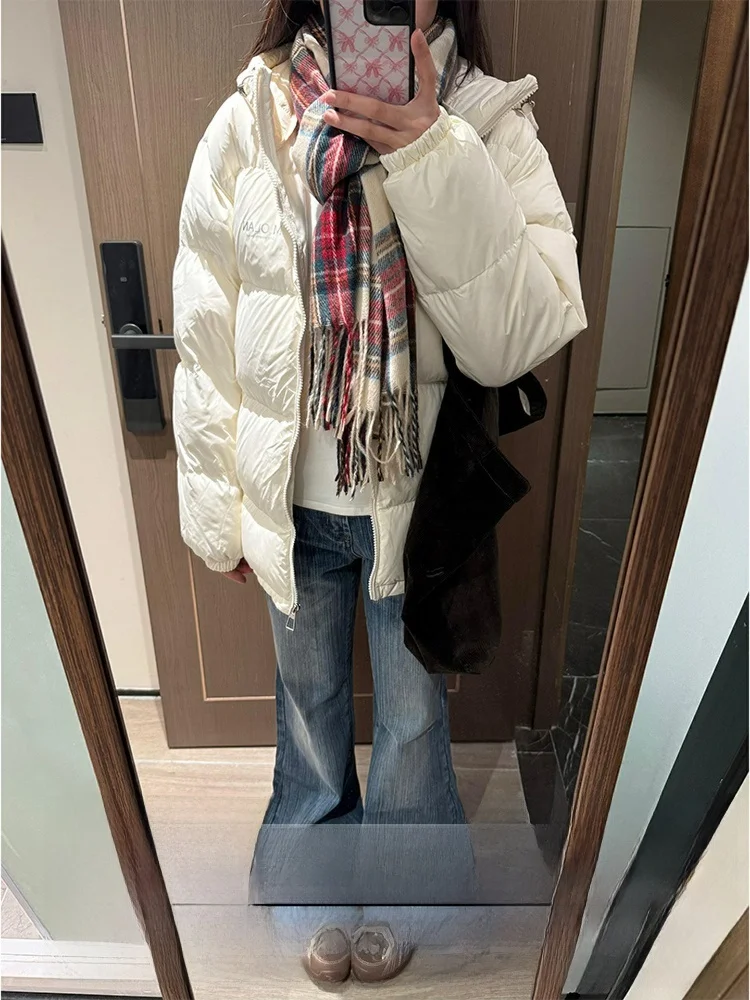 กางเกงยีนส์ทรงตรงเอวสูงสไตล์วินเทจสีน้ำเงินสำหรับผู้หญิงไซส์ใหญ่ รุ่นใหม่สำหรับฤดูใบไม้ร่วงและฤดูหนาว ทรงขากว้างขายาว ทรงเข้ารูป