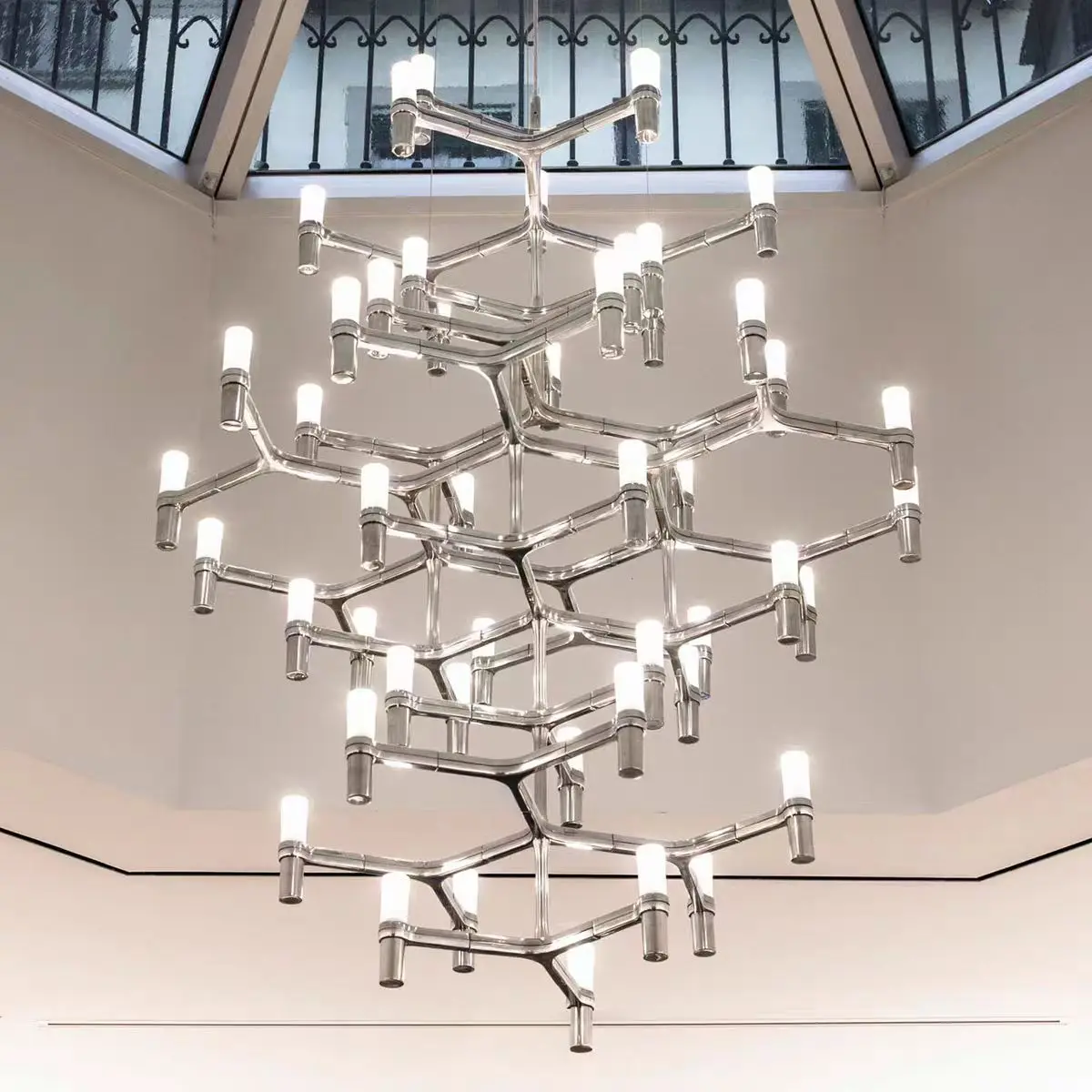 

Crown Major Chandelier Nordic Tube Chrome Light Modern Led Art Designer Luxury Light For Kitchen Hotel Big Living Room Roof Lamp
