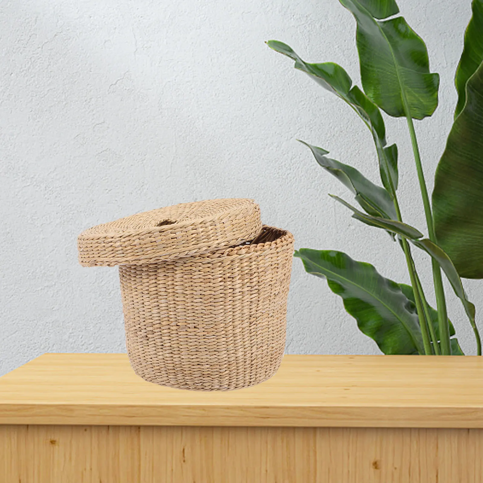

Stylish Round Tissue Storage Box Handmade Straw Woven Napkin Holder for Desk Car Hotel Decorative Use Tissue Holder