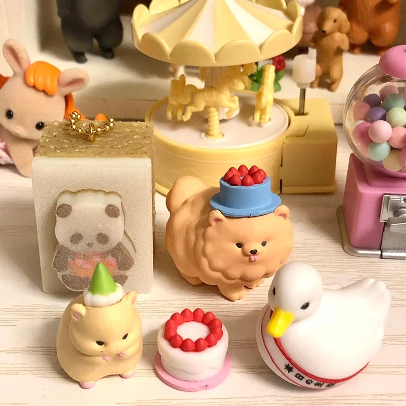 Pomerania Modellazione Gashapon Kawaii Regali di festa Ornamento da tavolo Action Figure Giocattoli di modello