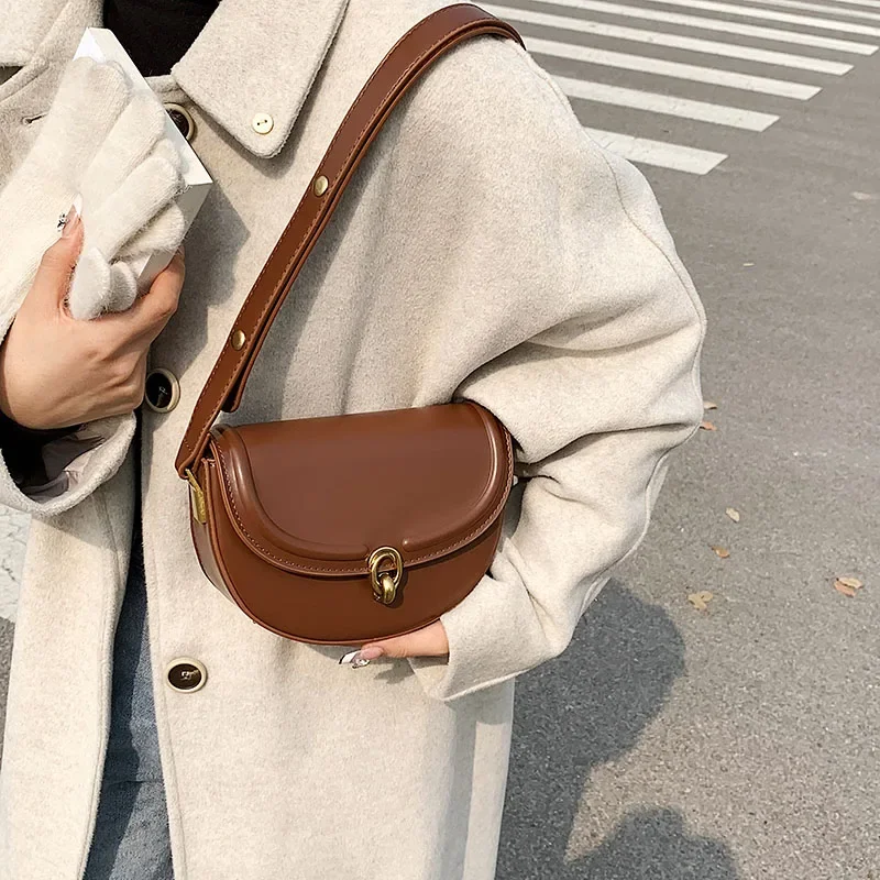 2024 Trend Fashion PU Leather Small Shoulder Handbags and Purses Solid Vintage Bag Saddle Crossbody Bags for Women