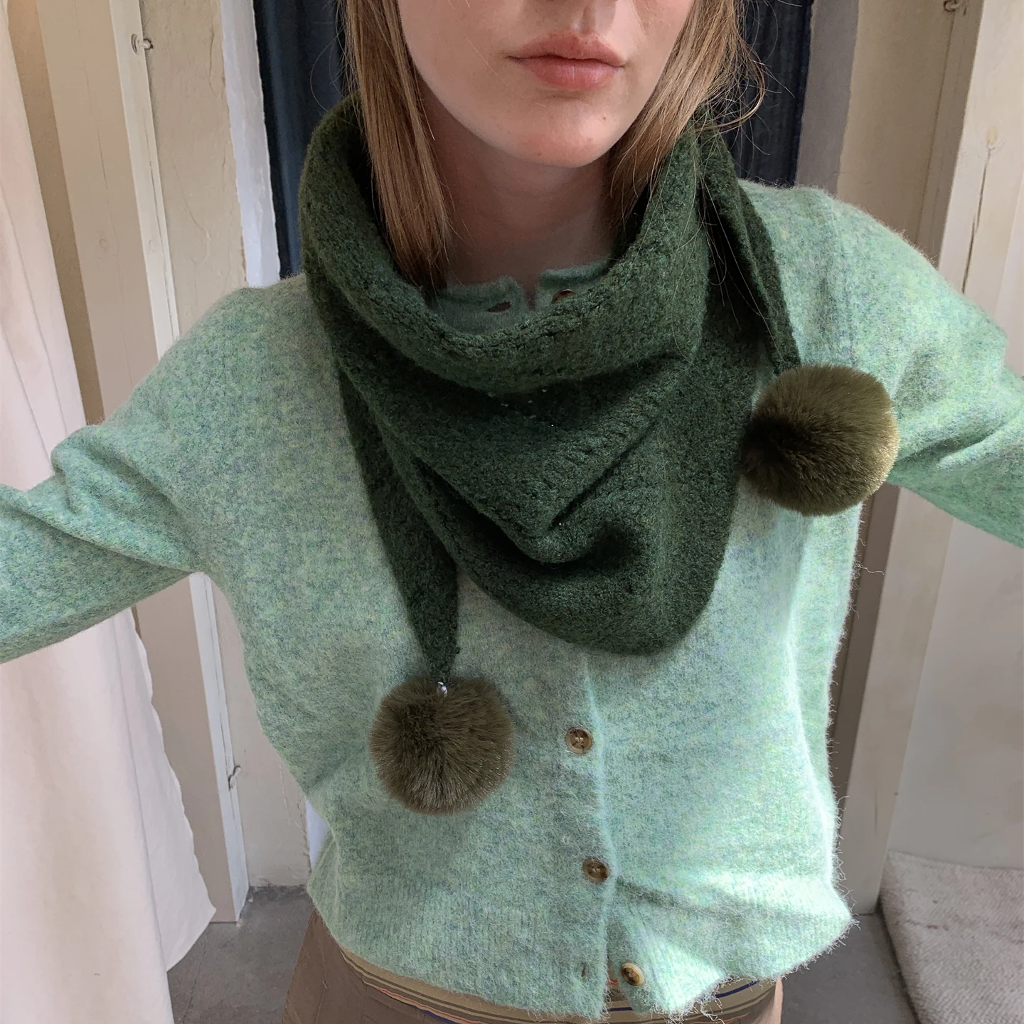 

Winter Ladies Vintage Wool Knitted Triangle Scarf Wool Ball Warm Ins Korean Simple Versatile Shawl Trend Fashion Daily Scarf