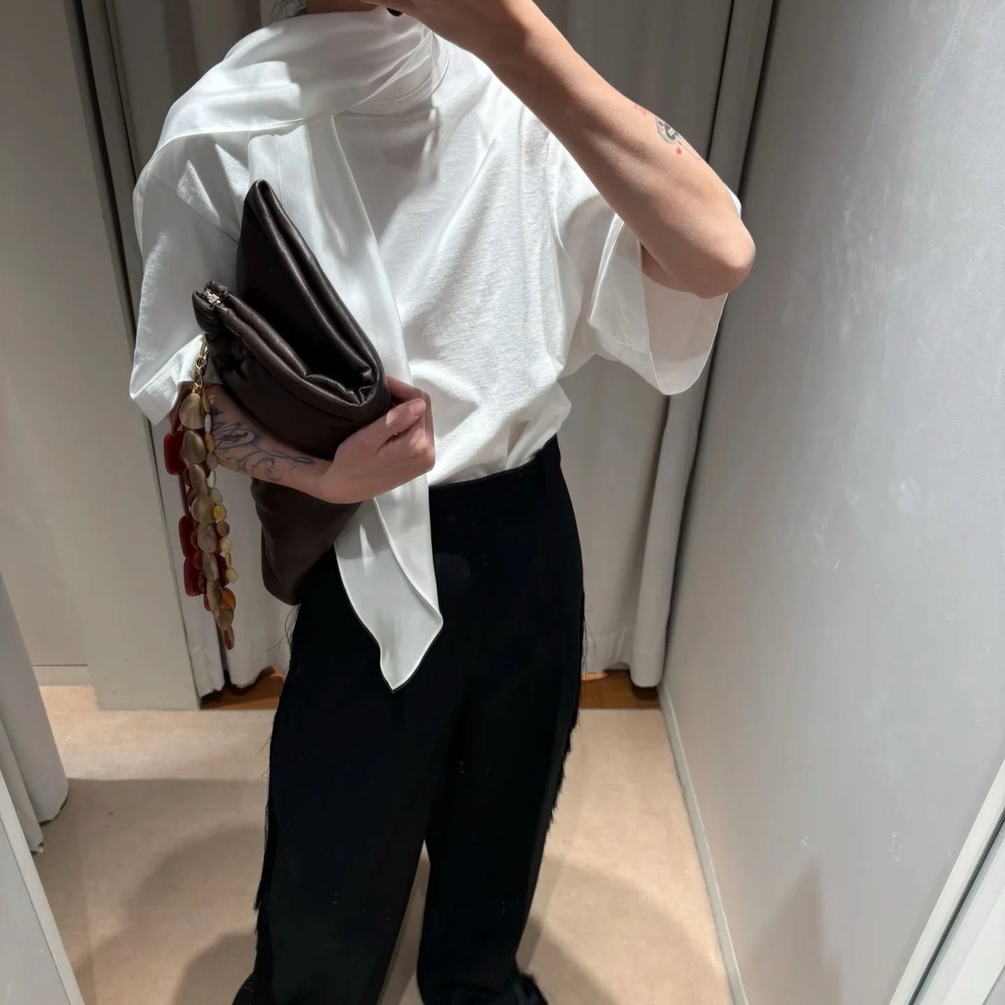 Early Spring High-end Elegant Exquisite Streamer Scarf Short-sleeved T-shirt