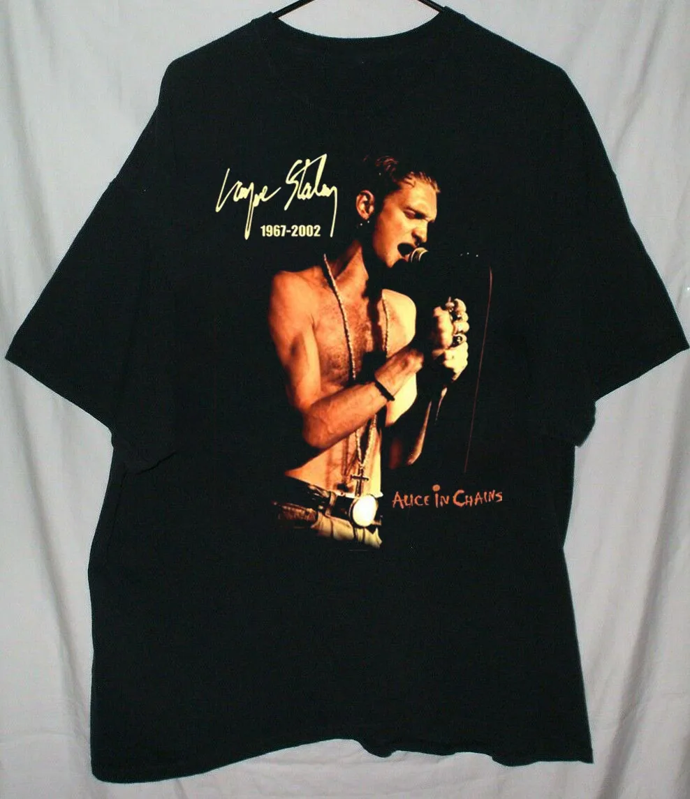 Alice In Chains Layne Staley On Stage Unisex T-Shirt All Size