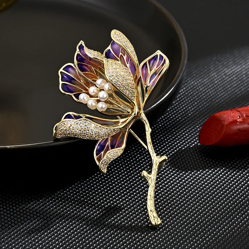 

Chinese Style Women Elegant Pearls Zircon Drop Oil Flower 18k Gold Plated Brooches , Woman Jewelry Brooch for Blazer Coat