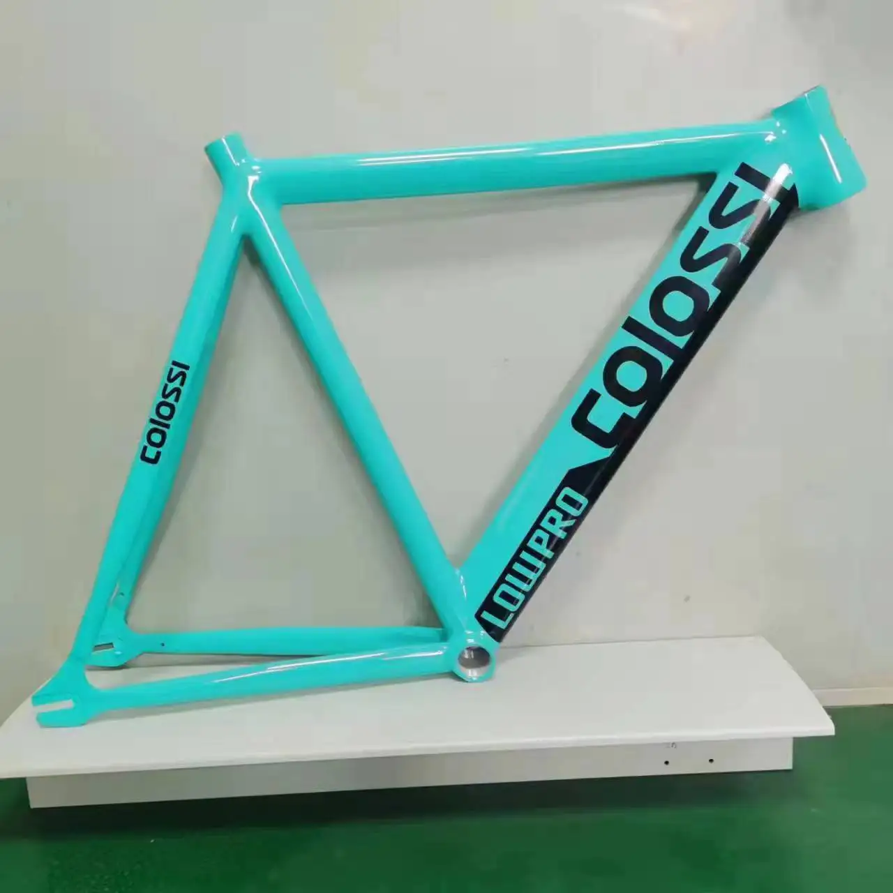 Colossi-アルミニウムフレームとカーボンファイバーの自転車フレーム