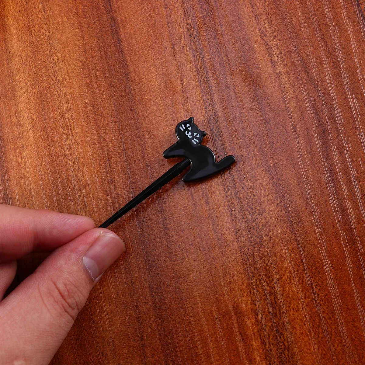 

6Pcs Stylish Halloween Fruit Forks Pumpkin Cat Ghost Design Perfect for Festive Snacks and Desserts Fruit Forks