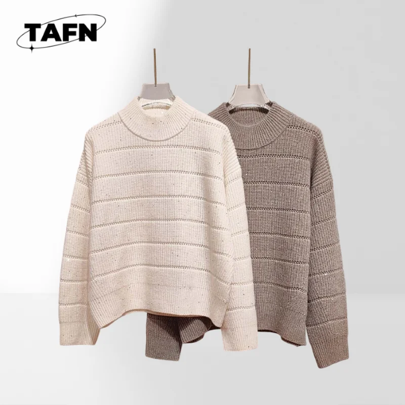 

Classic V-Neck Sweater for Women, Soft Wool Blend for Warmth and Comfort Elegant Design for Winter Wear AJ1829