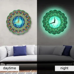 Orologio con diamanti luminosi Mandala Pittura con diamanti intarsiati 5d Ricamo con diamanti Perline a forma speciale Decorazione della parete di casa fai da te