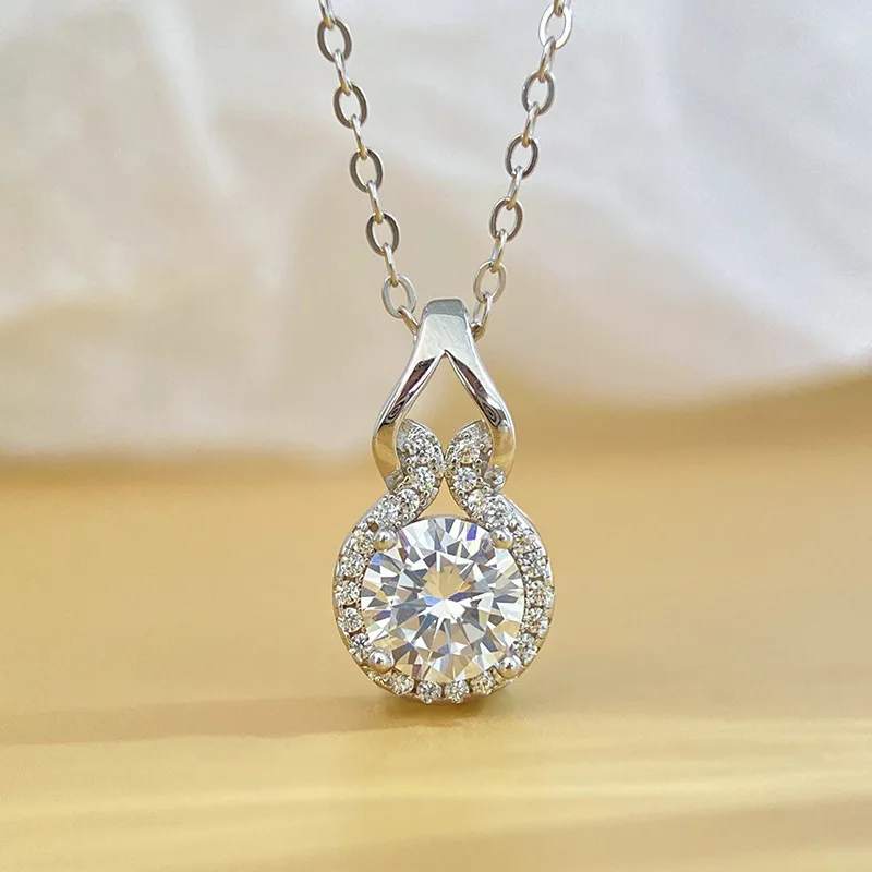 

Moissanite 925 sterling silver pendant necklace, 1-carat gourd style