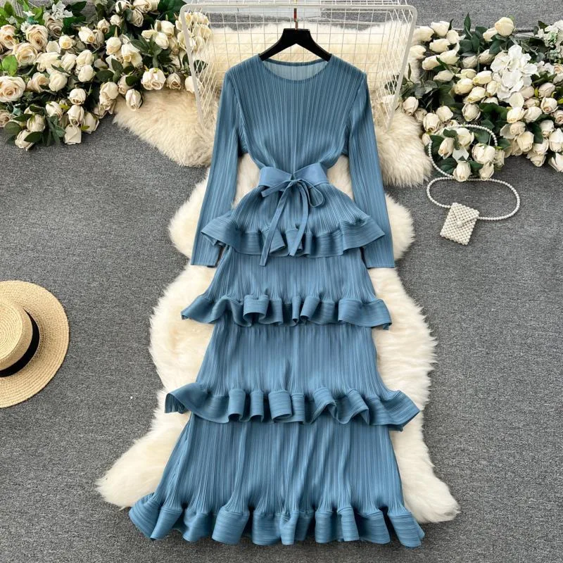 HKSH Herbst Neue Frau Stilvolle Elegante High-End-Licht Luxus Layed Rüschen Plissee Slim Fit Oansatz Bankett Kleid Langes Kleid HK8683