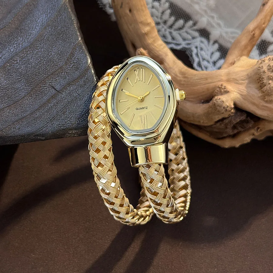 Simplified Design Hollow Snake Wrapping Open Bracelet Elegant Quartz Watch for Women Luxury Fashionable Wristwatch